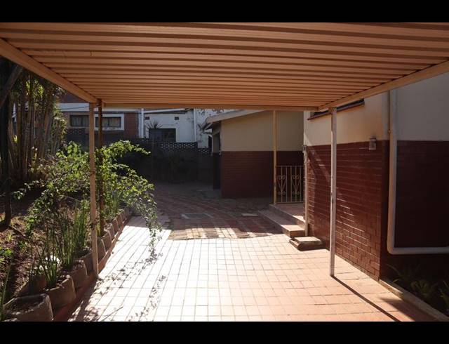 4 BEDROOM HOUSE FOR SALE IN RESERVOIR HILLS